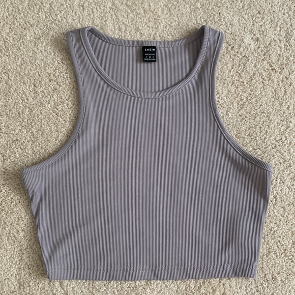 shein - cropped tank top - Picture 1 of 3